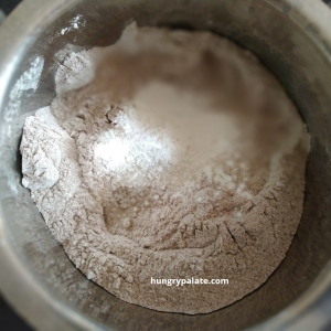 Ragi Flour,Rice Flour,Salt